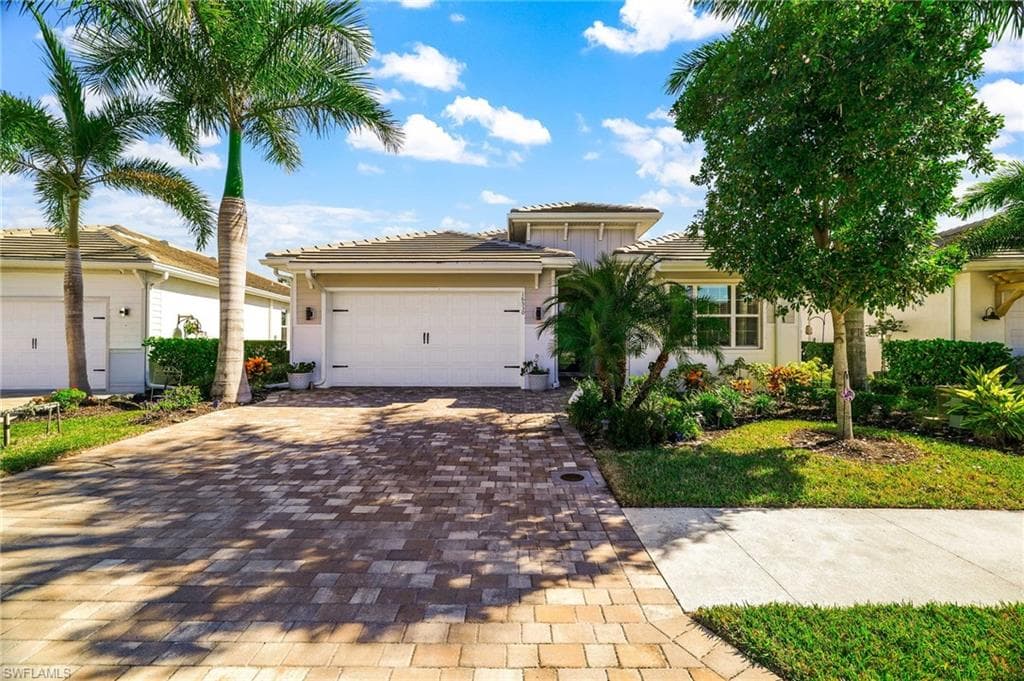 16530 Seagate Pl, Bonita Springs, FL 34135-1
