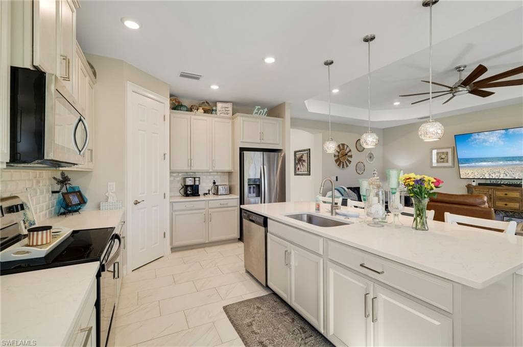 16530 Seagate Pl, Bonita Springs, FL 34135-5