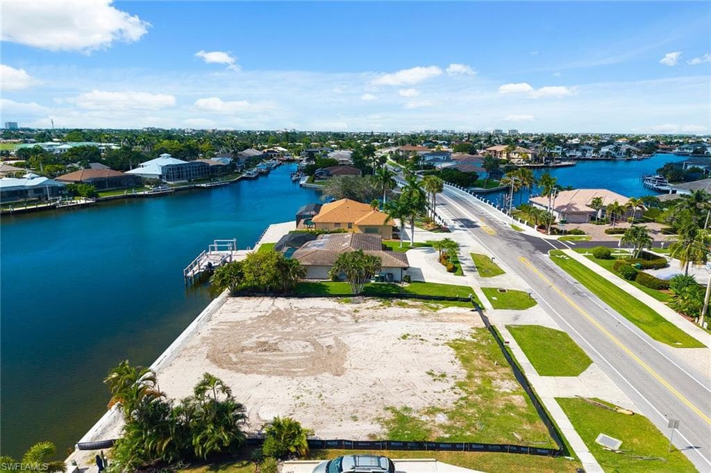 450 Barfield Dr, Marco Island, FL 34145-10