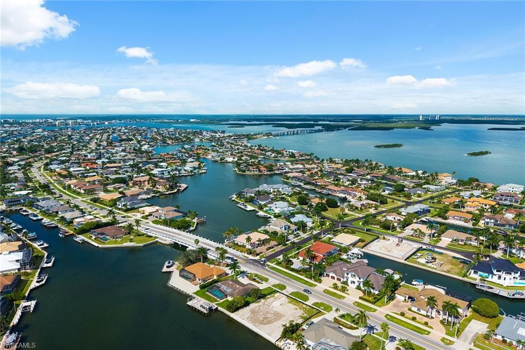 450 Barfield Dr, Marco Island, FL 34145-19