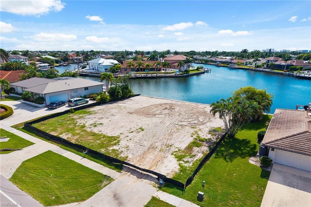450 Barfield Dr, Marco Island, FL 34145-5