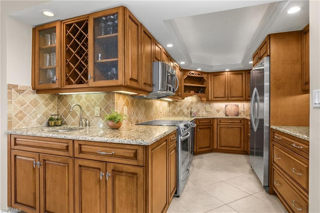 4005 Gulf Shore Blvd N 1405, Naples, FL 34103-8