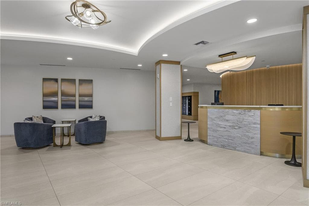 4005 Gulf Shore Blvd N 1405, Naples, FL 34103-17