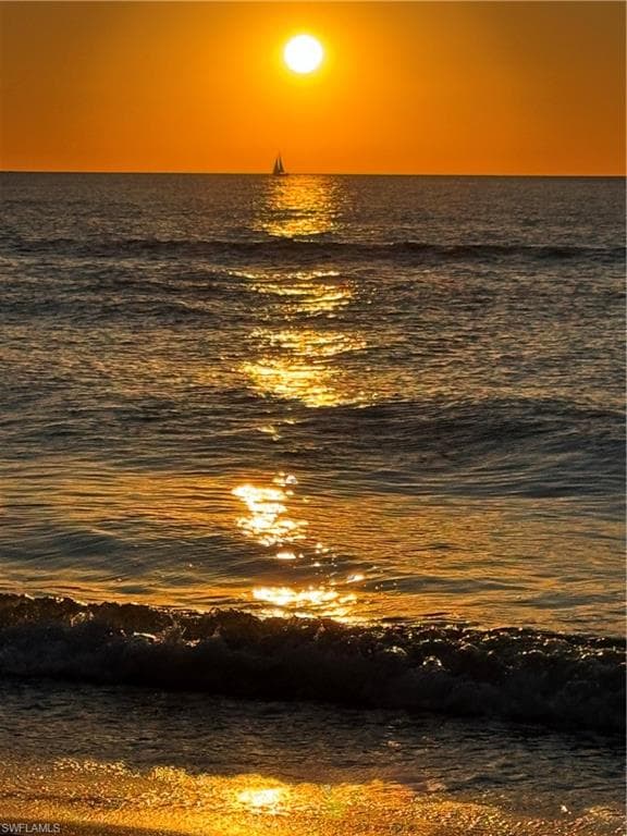 4005 Gulf Shore Blvd N 1405, Naples, FL 34103-28