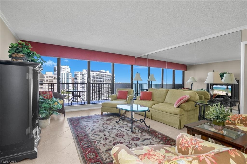 4005 Gulf Shore Blvd N 1405, Naples, FL 34103-3