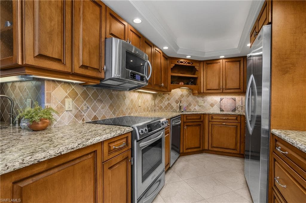 4005 Gulf Shore Blvd N 1405, Naples, FL 34103-6