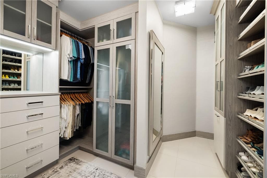 9381 Surfbird Ct, Naples, FL 34120-30