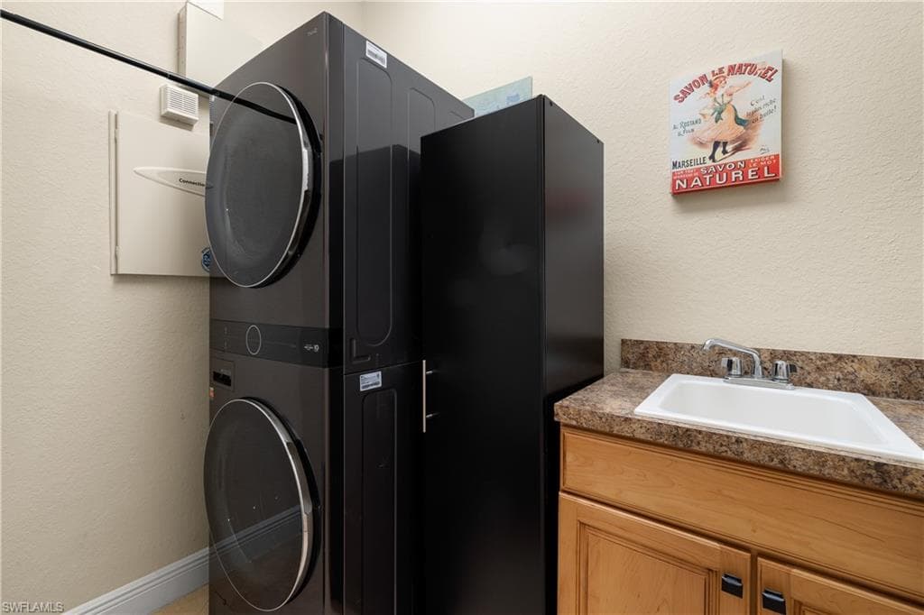 14112 Lavante Ct, Bonita Springs, FL 34135-36