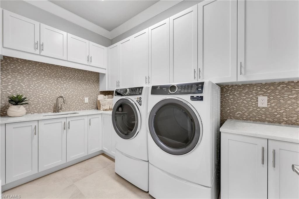 12100 Via Del Fontana Way, Fort Myers, FL 33919-32