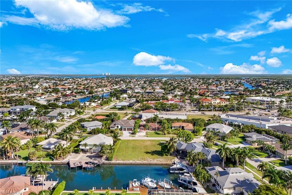 128 Bahama Ave, Marco Island, FL 34145-12