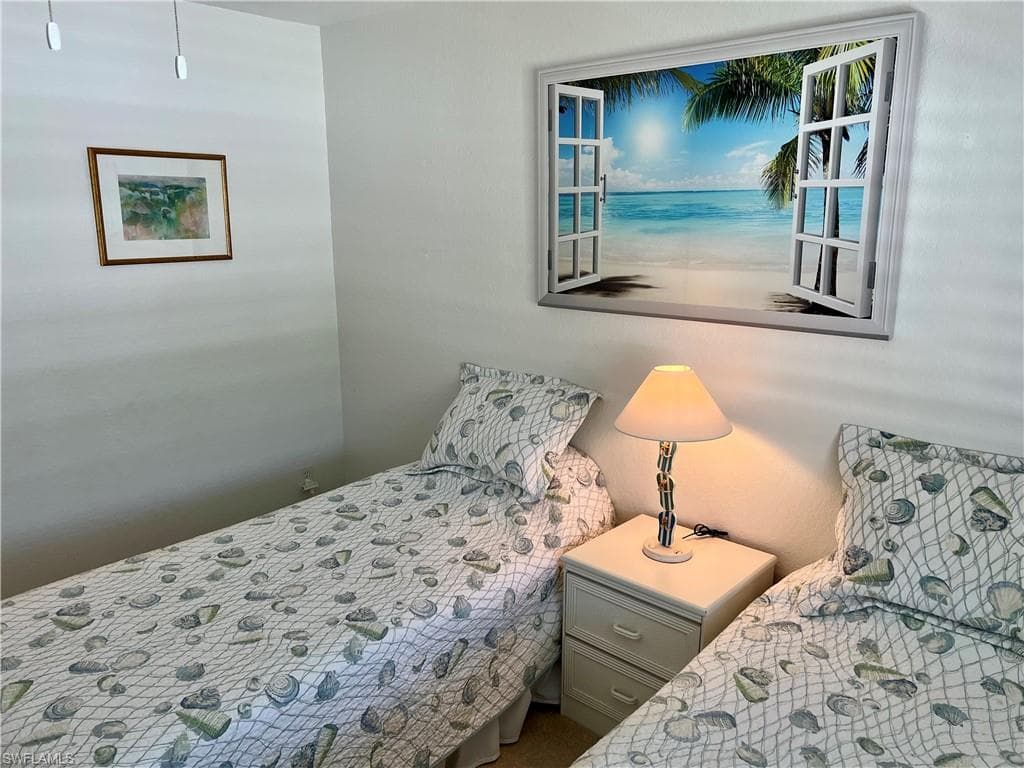 484 Belina Dr 6, Naples, FL 34104-16