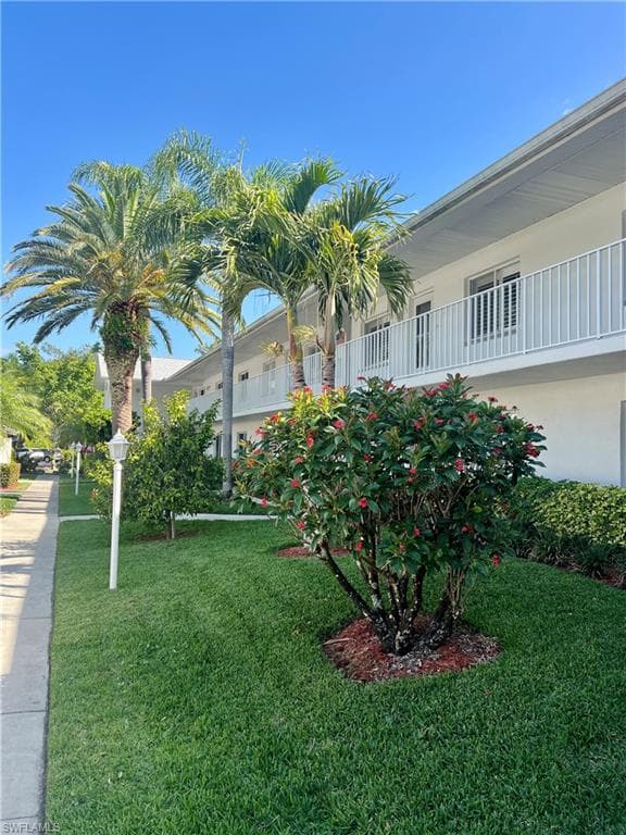 484 Belina Dr 6, Naples, FL 34104-2