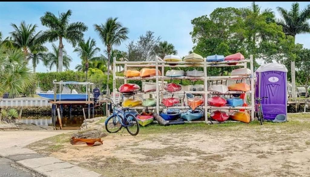 471 Palm Dr 310, Naples, FL 34114-14