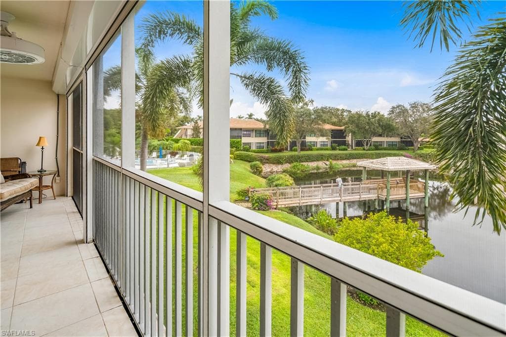 3150 Binnacle Dr 2f, Naples, FL 34103-8