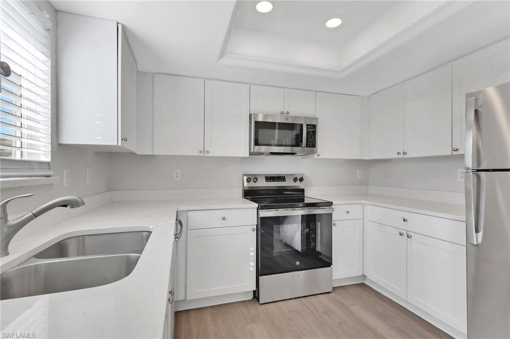 1402 3rd Ave, Cape Coral, FL 33909-9