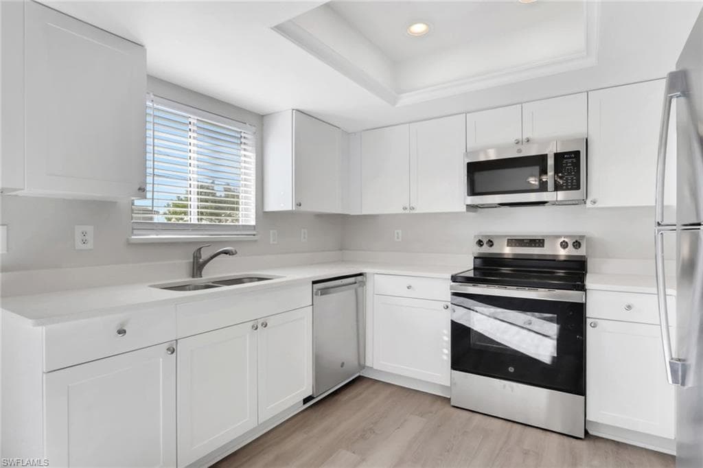 1402 3rd Ave, Cape Coral, FL 33909-10