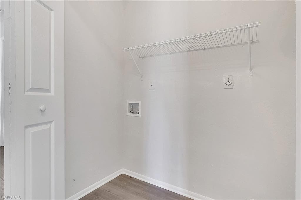 1402 3rd Ave, Cape Coral, FL 33909-18