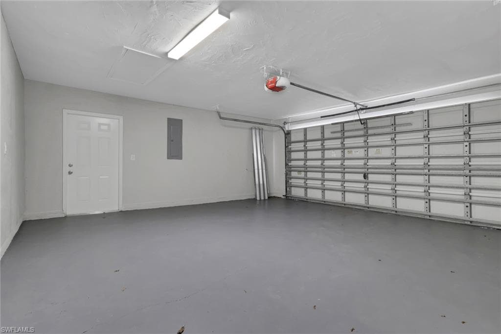 1402 3rd Ave, Cape Coral, FL 33909-19