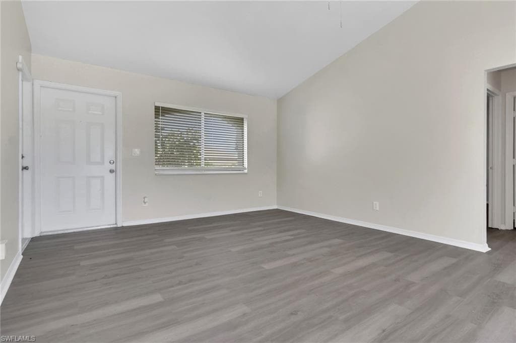 1402 3rd Ave, Cape Coral, FL 33909-3