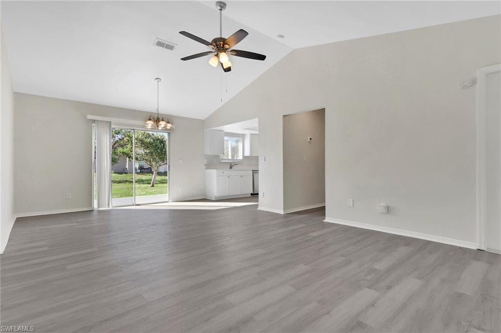 1402 3rd Ave, Cape Coral, FL 33909-5