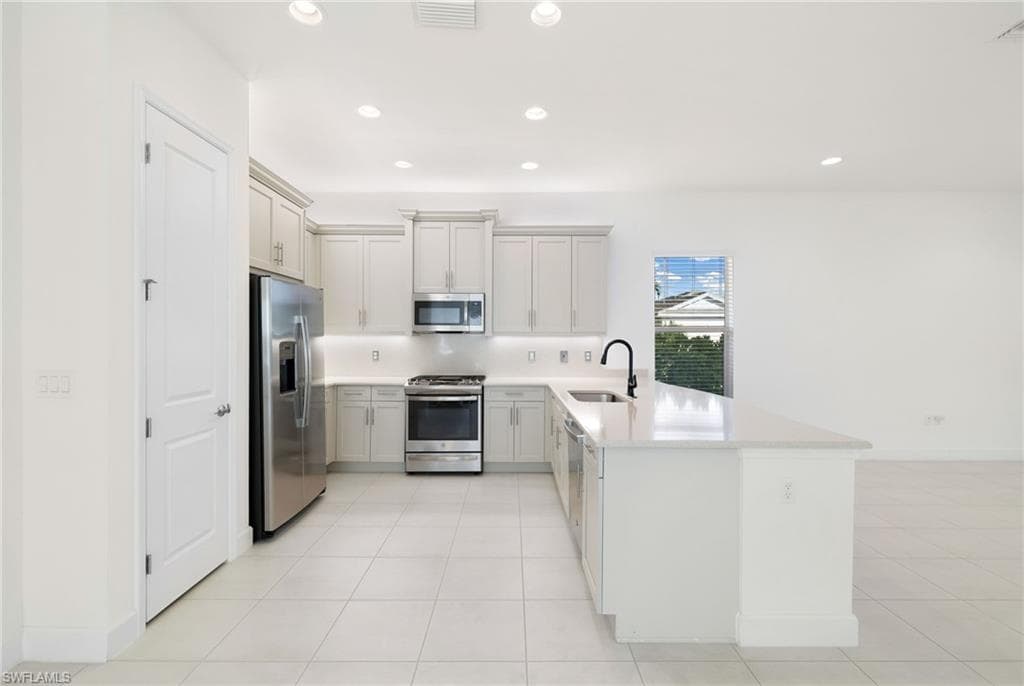 16061 Starglazer Pl, Bonita Springs, FL 34135-5