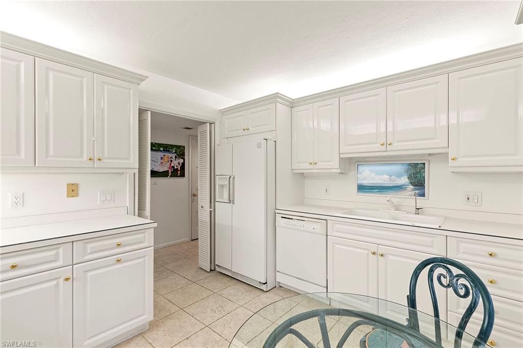 112 Wilderness Dr 123, Naples, FL 34105-13