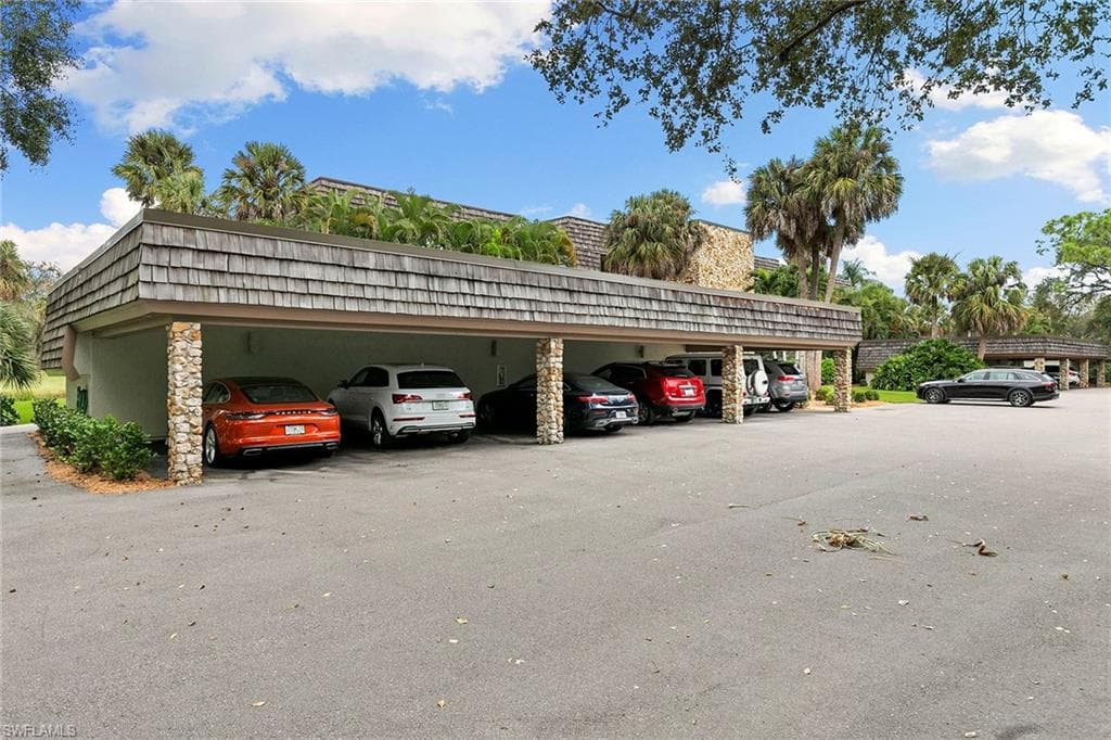 112 Wilderness Dr 123, Naples, FL 34105-22