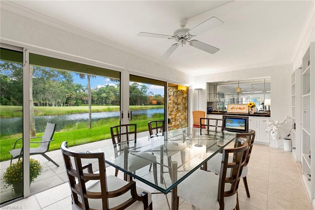 112 Wilderness Dr 123, Naples, FL 34105-2