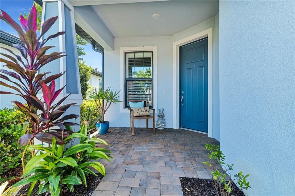 2191 Yellowfin Cir, Naples, FL 34114-2