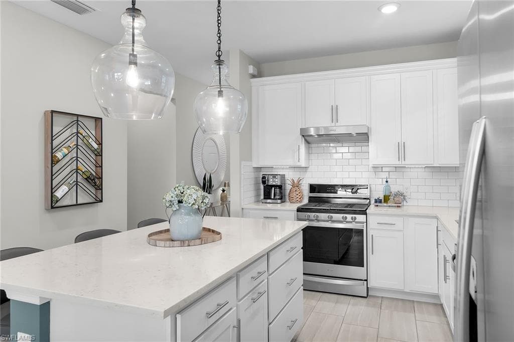 2191 Yellowfin Cir, Naples, FL 34114-7