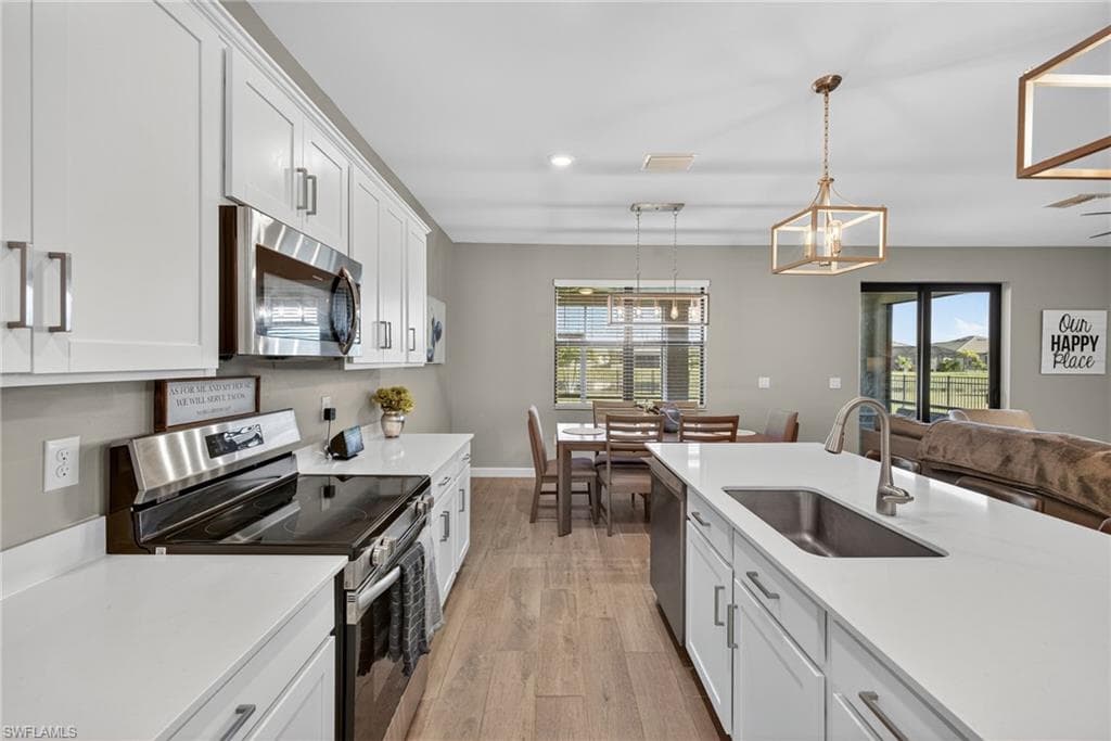 13826 Hunter Oak Dr, Fort Myers, FL 33913-9