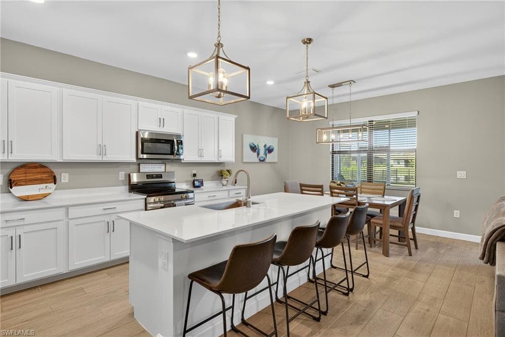 13826 Hunter Oak Dr, Fort Myers, FL 33913-5