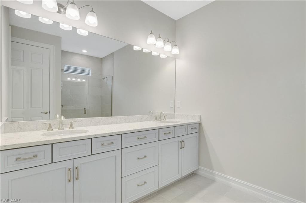 335 Tamarindo Ln, Naples, FL 34114-14