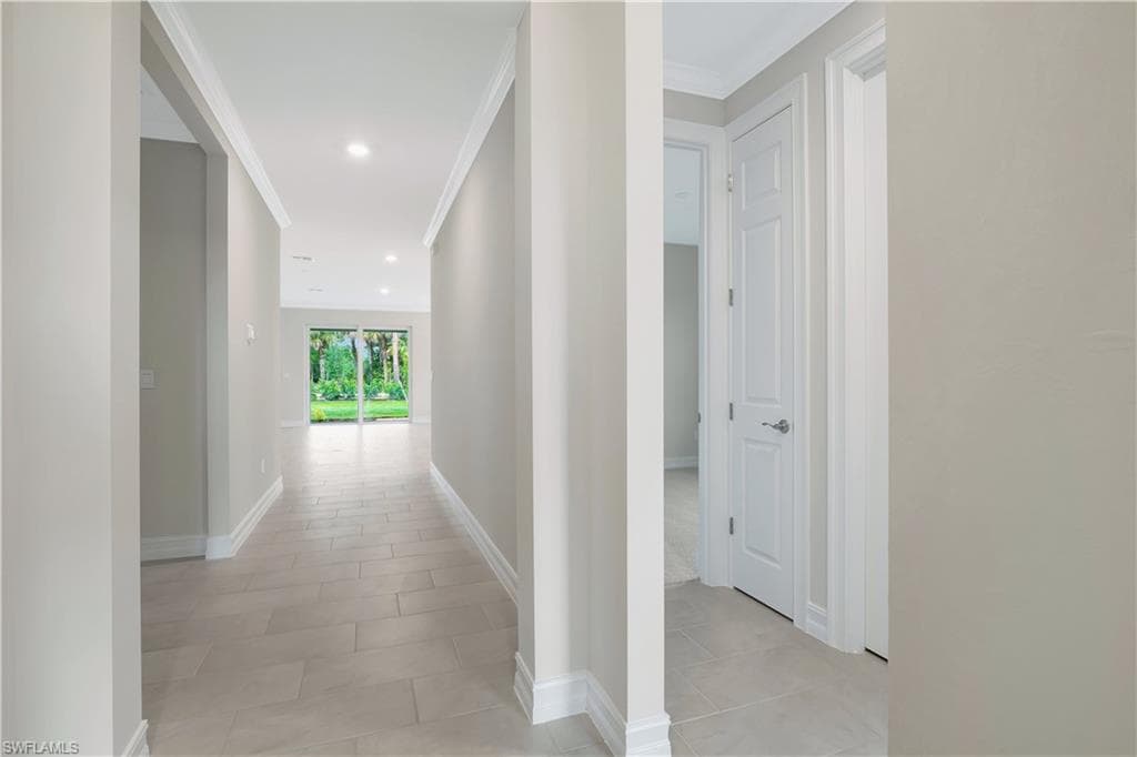 335 Tamarindo Ln, Naples, FL 34114-15