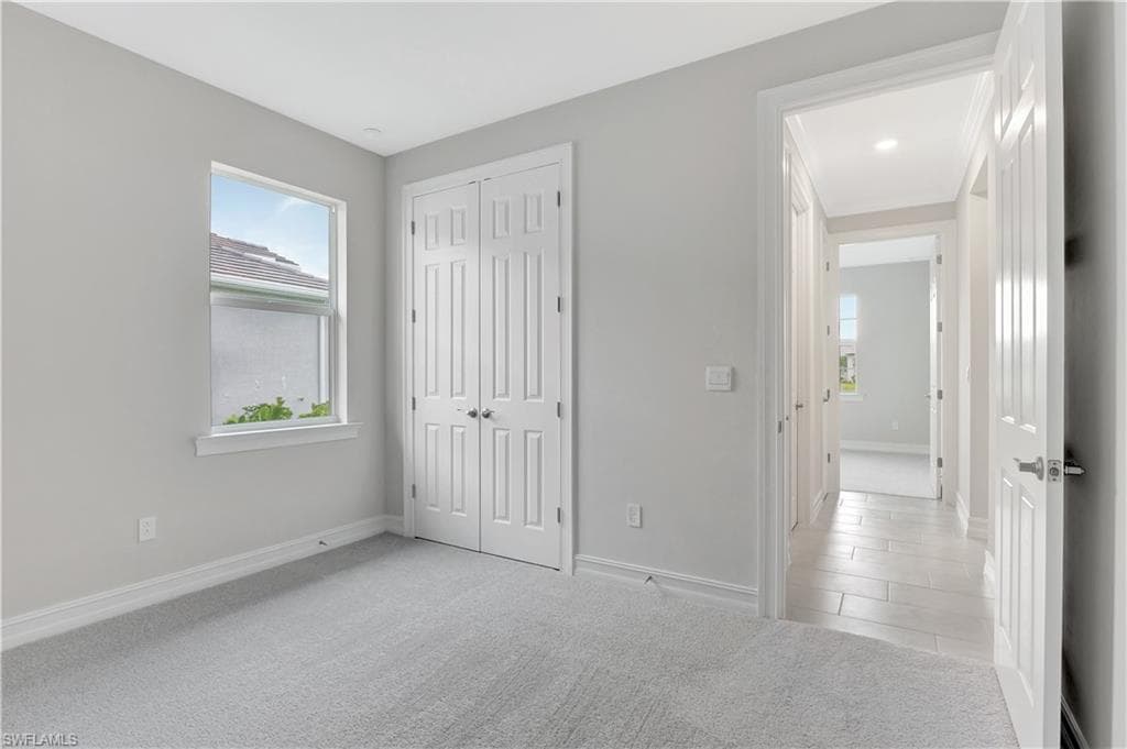 335 Tamarindo Ln, Naples, FL 34114-16