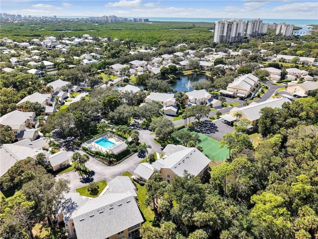 651 Wiggins Lake Dr 101, Naples, FL 34110-37