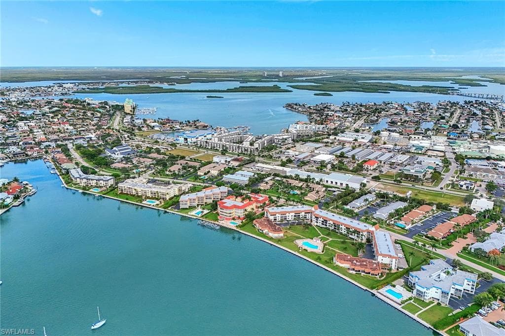 710 Elkcam Cir 204, Marco Island, FL 34145-24