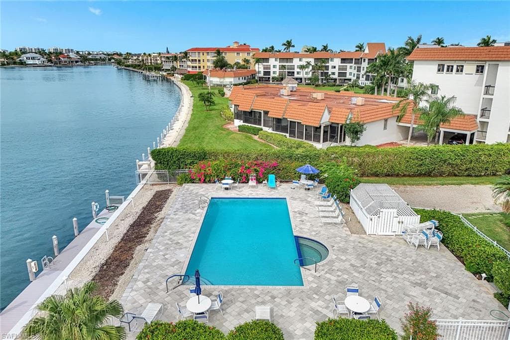 710 Elkcam Cir 204, Marco Island, FL 34145-26