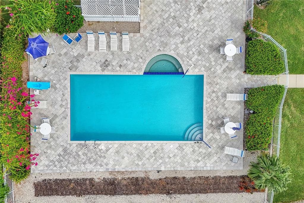 710 Elkcam Cir 204, Marco Island, FL 34145-28