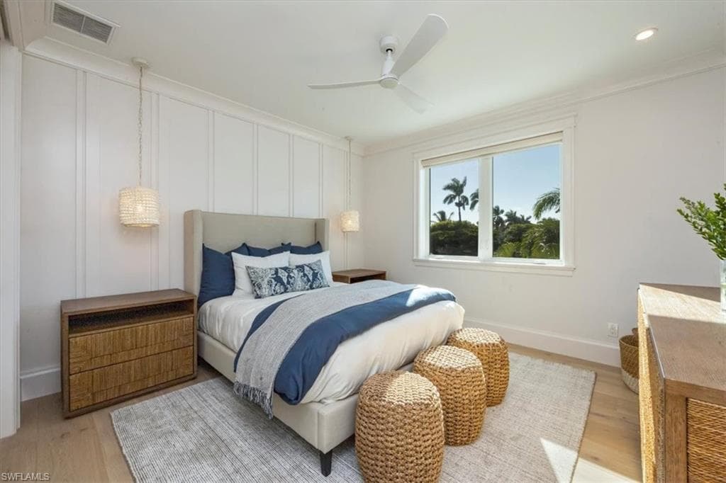 493 8th Ave S, Naples, FL 34102-33