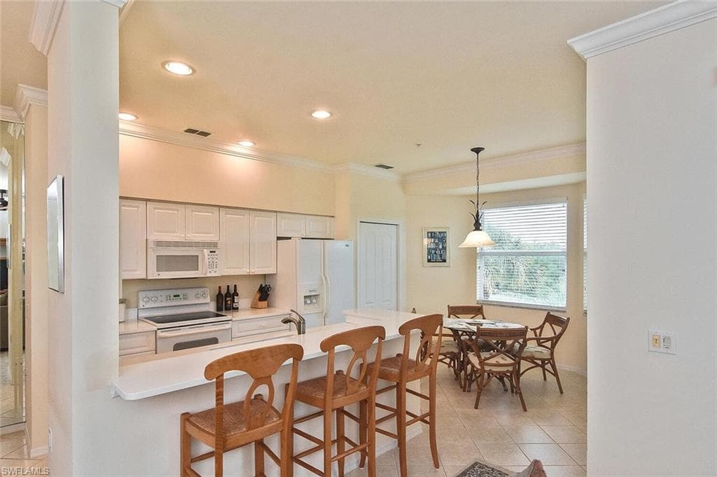 3830 Sawgrass Way 2946, Naples, FL 34112-21