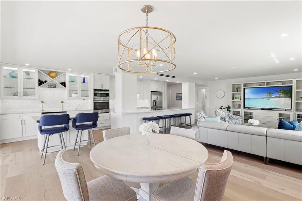 3401 Gulf Shore Blvd N 506, Naples, FL 34103-8