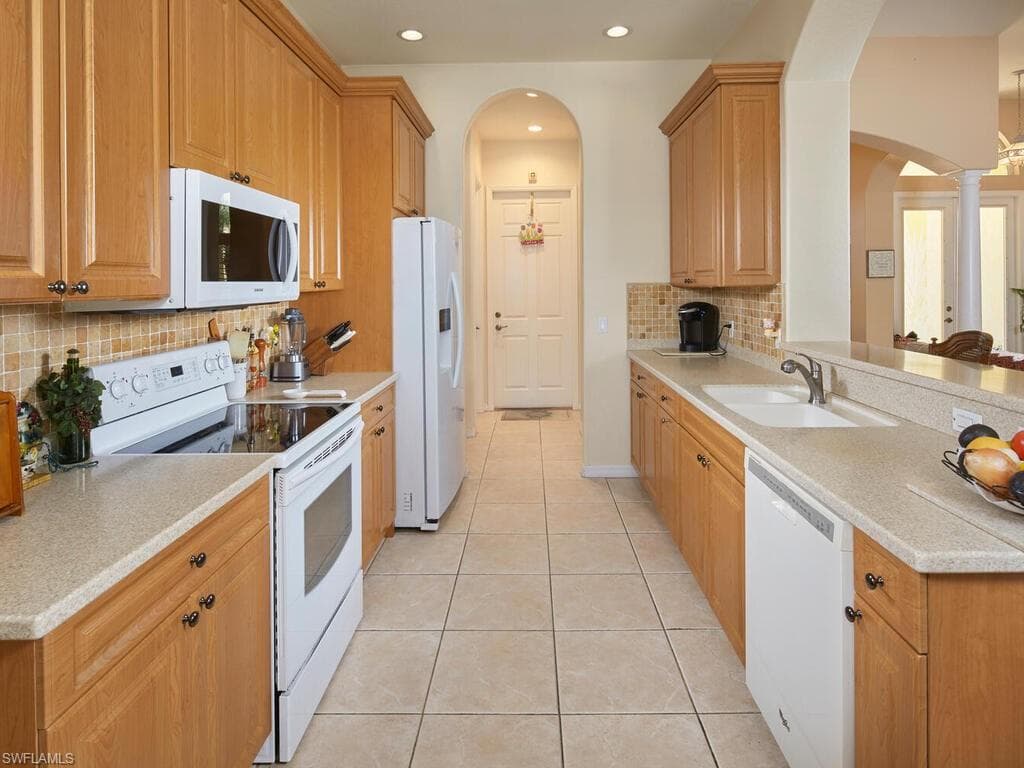 1442 Biscayne Way, Marco Island, FL 34145-6