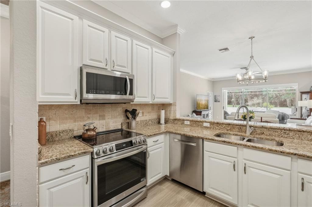 3653 Periwinkle Way, Naples, FL 34114-13