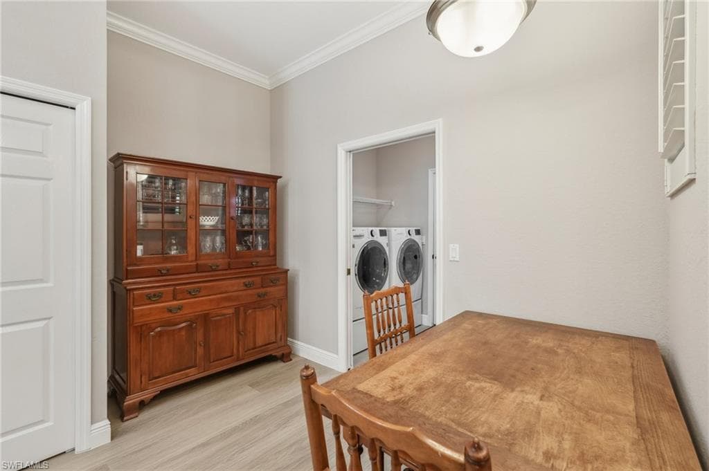 3653 Periwinkle Way, Naples, FL 34114-16