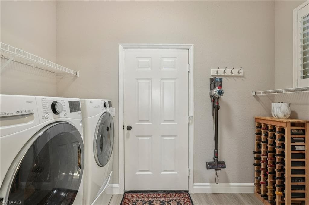 3653 Periwinkle Way, Naples, FL 34114-22