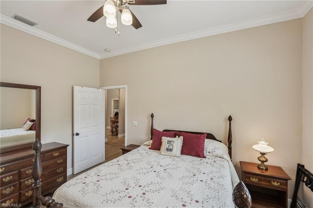 3653 Periwinkle Way, Naples, FL 34114-25