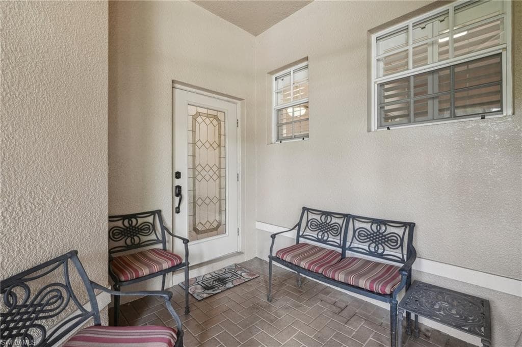 3653 Periwinkle Way, Naples, FL 34114-3