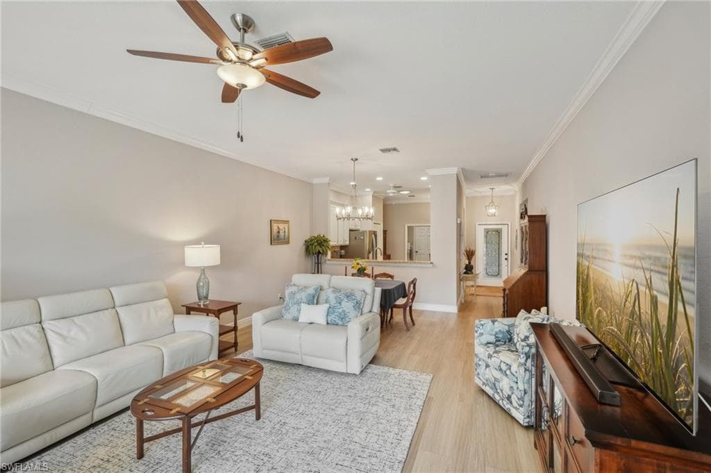 3653 Periwinkle Way, Naples, FL 34114-5