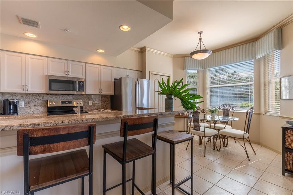 3800 Sawgrass Way 3116, Naples, FL 34112-4
